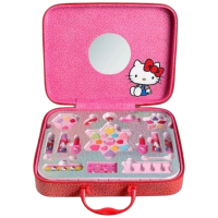 Hello Kitty луксузен сет за разубавување во метален куфер